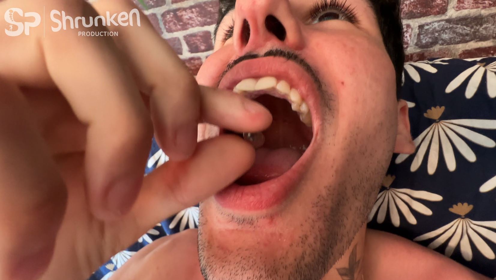 CLEMENT - TINY BACKSTAGE - Image 3